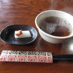 そば処 本家玉屋 - 料理写真:お茶と蕎麦味噌大根
