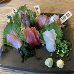 Chigasaki Kabune - お刺身4点盛り
                        真鯵、魬、飛魚、鰍、鮪、鮃
                        松みどり 純米 美山錦
