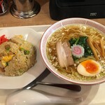 大衆食堂かわぐち - 半チャンラーメン