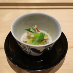 すし宮川  - 厚岸産アサリの酒蒸しとうるい