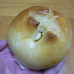 パウンドケーキ専門工房 スイーツ グッピー - くりーむちーずぱん(100円)