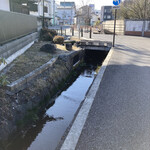 Asada - 水路が脇に流れて城下町っぽい