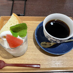 こふん前Cafe IROHA - デザートヾ(๑⃙⃘´ꇴ｀๑⃙⃘)ﾉ