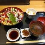 Sukiyaki shabu shabu kaiseki ryouri azuki - ばらちらし丼