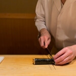 すし宮川  - 二番手さんに渡してカット