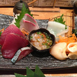 魚真 渋谷店 - 平政、鰹、〆鯖、烏賊など。