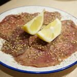 Horumon Yaki Yakiniku Yoshiko Chan - 牛タン