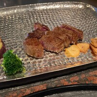 隠れ里車屋 - 牛フィレステーキ