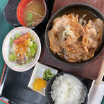 レストラン アラスカ - 茶美豚の生姜焼定食！　1650円。