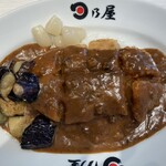 日乃屋カレー - 名物カツカレー七部盛760円、無料ラッキョ、ナスのトッピング140円