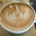 カフェラテ（アップ）ラテアートがかわいい☆