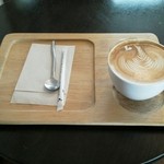 カフェラテ（330円）