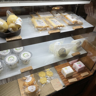 あまたにチーズ工房 _1