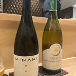 銀座 大石 - 八寸には２種類。野菜系には日本酒、兎には右手のワイン。この日本酒最近出て人気が出始めているらしい！