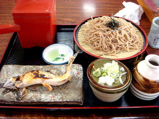 ゆうすげ - もりそば＋鮎の塩焼きです