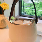 レストランひらまつ 広尾 - ベルナルドの茶器　いい味が出てる