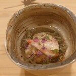 鮨 むらやま - 水雲と毛蟹と蓴菜