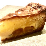 カンテサンス - ラムレーズンが香るバスクケーキ