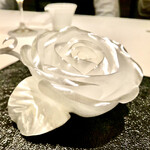 カンテサンス - おめでたい席に華やかな飴細工の薔薇　素敵です
