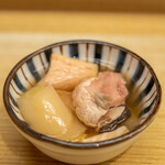 和洋酒菜 ひで - 2022.5 鯨の煮込み（サエズリ、コロ、胃袋を薄口醤油と昆布出汁で）