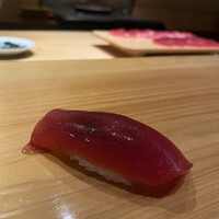 鮨 利﨑 - レッドワン。海苔が潜む