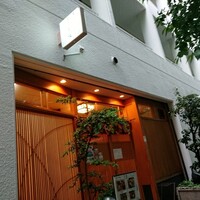 菊寿司 - お店の外観。高級感あるある 202205
