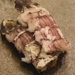 木挽町 とも樹 - 子持ちの蝦蛄。石巻から活で仕入れ店内でボイルしました