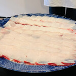 比良山荘 - ◎熊肉は上質な脂身が多そうだが、しゃぶしゃぶにすると脂っこくないから不思議。