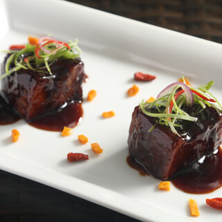 Sweet and sour pork is popular! Savor creative Chinese cuisine that incorporates Western and Italian Cuisine elements