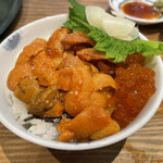 すしてつ - 雲丹丼　いくらはサービスしてくれました！ありがと！