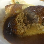 黒毛和牛のハンバーグ。肉汁ジュワ～