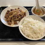 味坊 - ラム肉のクミン炒め（980円）＋ライス（200円）