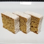 エーグルドゥース - ケーク ケベコワ（カット）