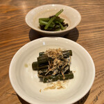 すしてつ - わらびとミズ　ほんと美味しい。