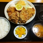 仁亭 - 鶏唐揚げ定食　860円