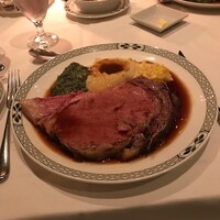 ロウリーズ・ザ・プライムリブ 恵比寿ガーデンプレイス店 - ローリーズカット