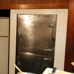 鮨　大和 - とっても古い冷蔵庫