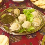 リトルスパイス - スチームモモ   独特なソース