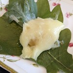 御菓子司 道楽屋 - みそあん。広げたら伸びた(笑)