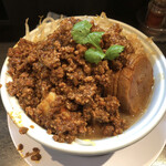 らーめん三極志 - 麻婆モッツァレラ二郎系らーめん(1,080円)