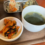 Tsubai Kankokushokudou Harushittan - おかずとスープ