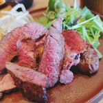 炭火焼肉 肉の匠 ひうち - ステーキ拡大　柔らかいです