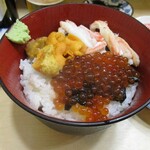 朝市の味処 茶夢 - Ｃセット（生ウニ・いくら・かに）