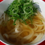 道久製麺所 - かけうどん（お出汁は柚子作成のいりこ出汁）