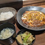 Mabo Dou Fu Toukyou - 麻婆豆腐定食（黃）