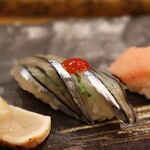 にぎり鮨 一五〇 - キビナゴ