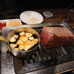 TOKYO焼肉ごぉ はなれ - このひとくちニンニクダレもえがった 202205