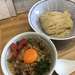 麺屋 猪一 離れ - 限定　自家製黒らー油 鯖味噌と豆乳の冷やし卵黄つけそば　@1,100