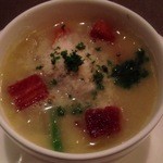 モン - 牡蠣のチャウダースープ（ハーフ）