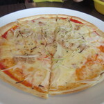 田 - ツナとオニオンのピザ